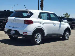 Hyundai VENUE 2026 SE 4p Crossover