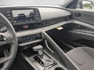 Hyundai ELANTRA 2025 SEL Sport 4dr Sedan