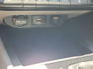 Hyundai ELANTRA 2023 SEL 4p Sedana