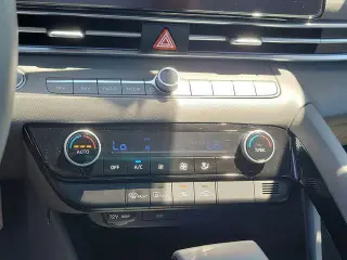 Hyundai ELANTRA Hybrid 2025 SEL Sport 4dr Sed n