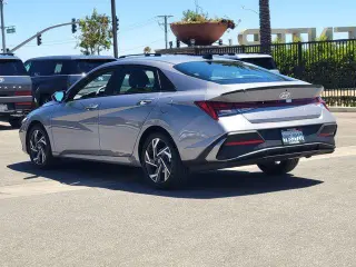 Hyundai ELANTRA Hybrid 2025 SEL Sport 4dr Sed n