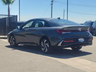 Hyundai ELANTRA Hybrid 2025 SEL Sport 4p Sedan