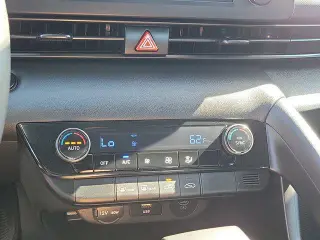 Hyundai ELANTRA 2026 SEL Sport 4p Sedana