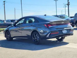 Hyundai ELANTRA 2026 SEL Sport 4p Sedana