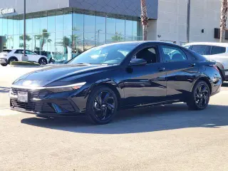Hyundai ELANTRA 2026 SEL Sport 4dr Sedán