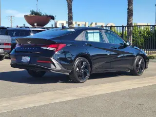 Hyundai ELANTRA 2026 SEL Sport 4dr Sedán