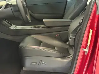 Tesla Model Y 2021 AWD Performance 4dr Crossover