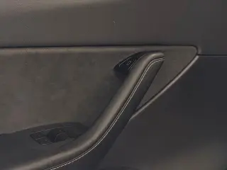 Tesla Model Y 2021 AWD Performance 4dr Crossover