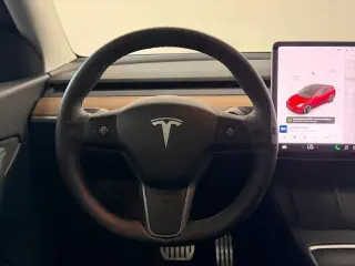 Tesla Model Y 2021 AWD Performance 4dr Crossover