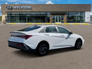 Hyundai ELANTRA 2026 SEL Sport Sedán 4 puertas
