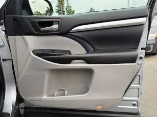 Toyota Highlander 2016 AWD XLE, SUV de 4 puertas