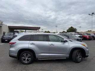 Toyota Highlander 2016 AWD XLE, SUV de 4 puertas