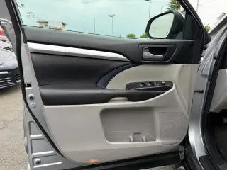 Toyota Highlander 2016 AWD XLE, SUV de 4 puertas