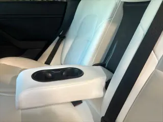 Tesla Model 3 2022 AWD Long Range 4p Sedan