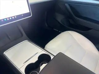 Tesla Model 3 2022 AWD Long Range 4p Sedan