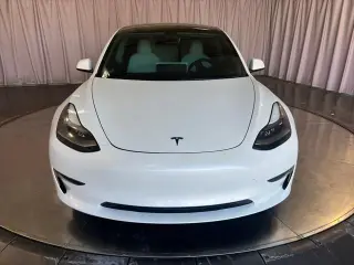 Tesla Model 3 2022 AWD Long Range 4p Sedan