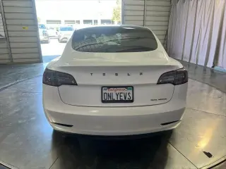 Tesla Model 3 2022 AWD Long Range 4p Sedan