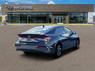 Hyundai ELANTRA 2026 SEL Sport 4dr Sedán
