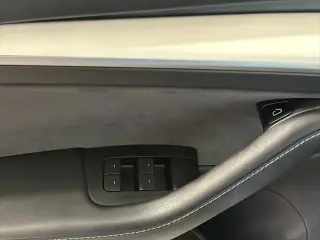 Tesla Modelo 3 2023 Sedán 4p.