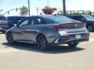 Hyundai ELANTRA 2026 SEL Sport Sedán de 4 puertas