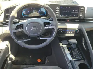 Hyundai ELANTRA 2026 SEL Sport Sedán de 4 puertas