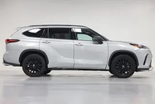 Toyota Highlander 2024 XSE 4dr SUV