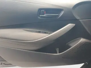Toyota Corolla 2024 LE 4dr Sedán