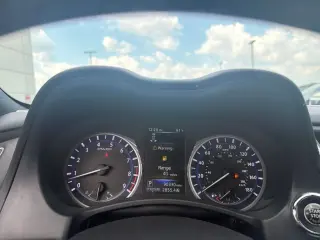 2017 INFINITI Q60