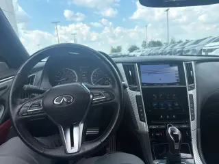 2017 INFINITI Q60