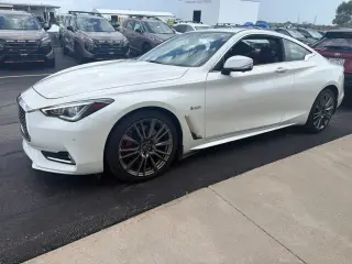 2017 INFINITI Q60