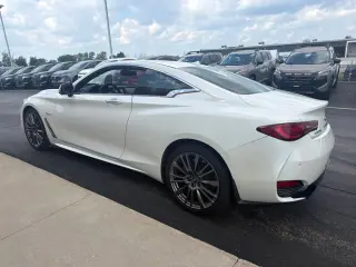 2017 INFINITI Q60