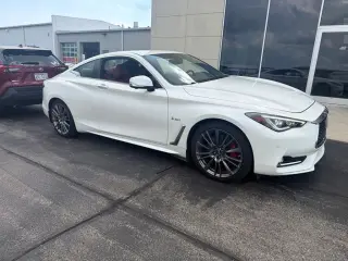 2017 INFINITI Q60