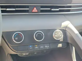 Hyundai ELANTRA 2026 SE 4p Sedana