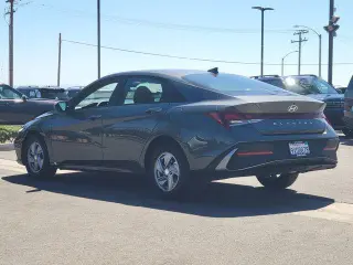 Hyundai ELANTRA 2026 SE 4p Sedana