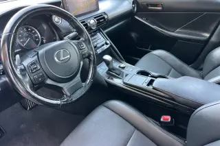 2023 Lexus IS