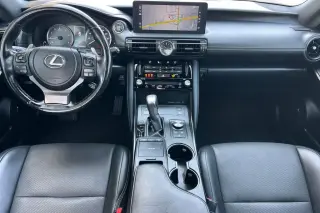 2023 Lexus IS