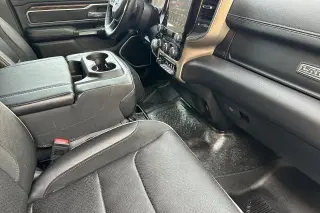 Ram 1500 2019 4x4 Laramie 4dr Crew Cab 5.6 ft. SB Pickup