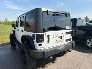 Jeep Wrangler Unlimited 2017 4x4 Sport 4dr SUV
