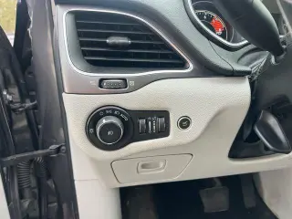 Jeep Cherokee 2021 4x4 Latitude Lux 4dr SUV