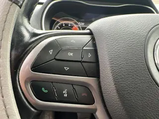 Jeep Cherokee 2021 4x4 Latitude Lux 4dr SUV