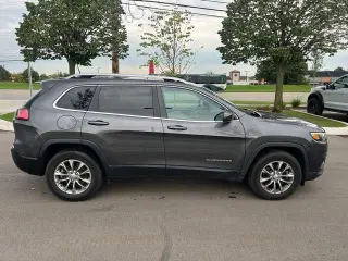 Jeep Cherokee 2021 4x4 Latitude Lux 4dr SUV