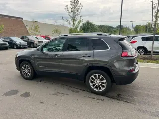 Jeep Cherokee 2021 4x4 Latitude Lux 4dr SUV