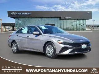 Hyundai ELANTRA 2025 SE 4p Sedana