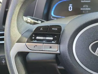 Hyundai ELANTRA 2025 SE 4p Sedana