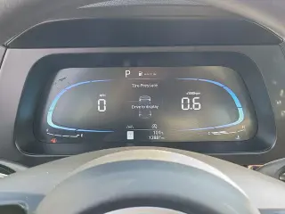 Hyundai ELANTRA 2025 SE 4p Sedana