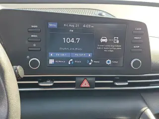 Hyundai ELANTRA 2025 SE 4p Sedana