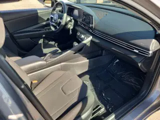 Hyundai ELANTRA 2024 SE 4p Sedan