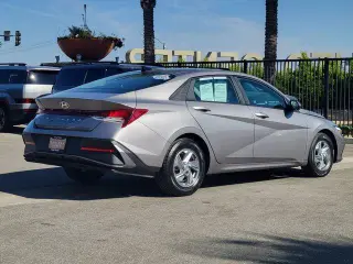 Hyundai ELANTRA 2024 SE 4p Sedan