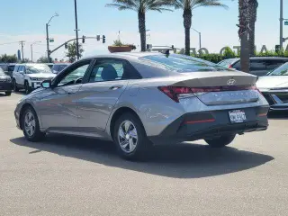 Hyundai ELANTRA 2024 SE 4p Sedan