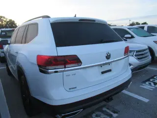 Volkswagen Atlas 2023 V6 SE 4dr SUV con Tecnología